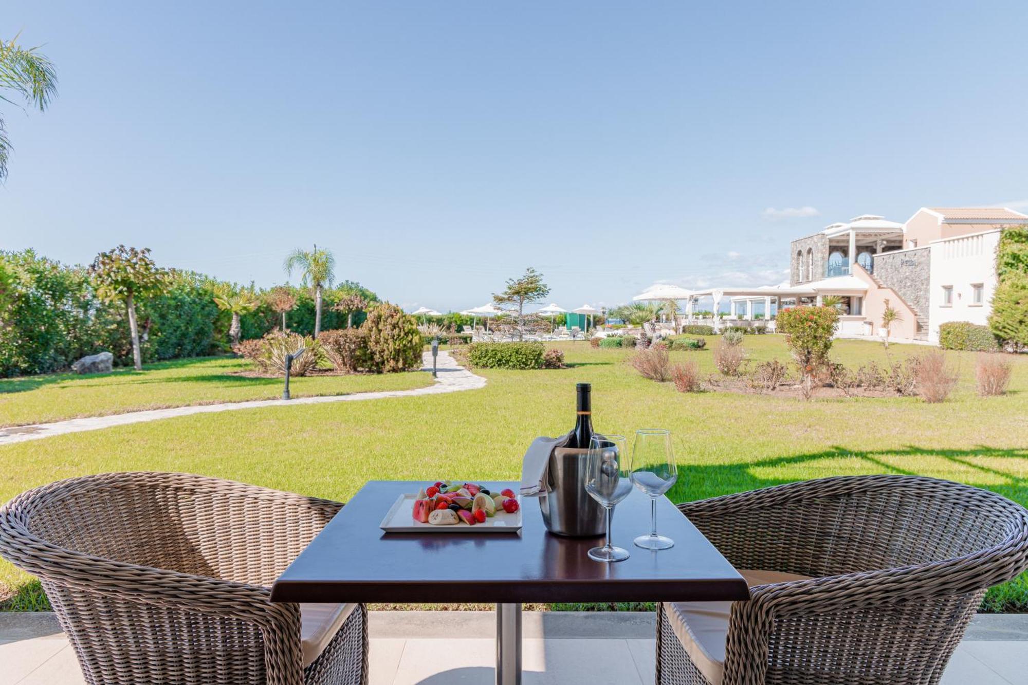 Restia (Adults Only) Hotel Almiros Beach Exterior foto